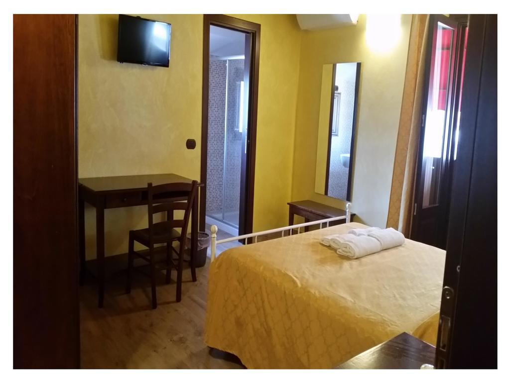 Borgo Della Longevita Bed & Breakfast Bivongi ภายนอก รูปภาพ